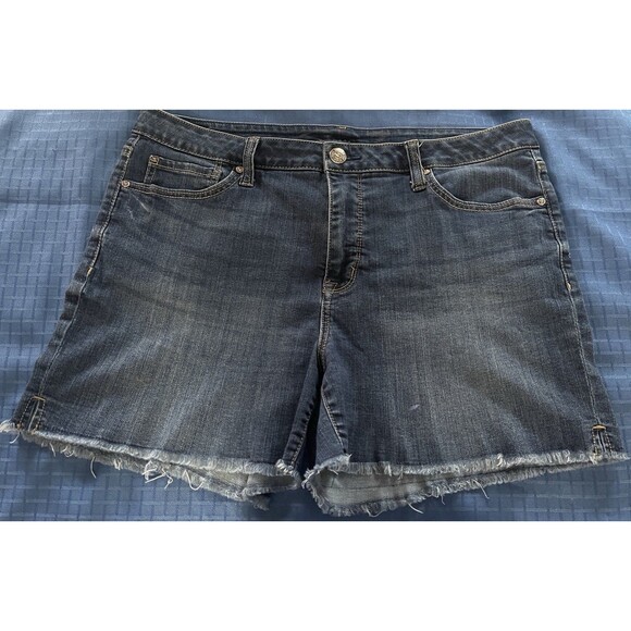 SEVEN 7 cutt-off Curious denim jean shorts Ladies sz 14 - Picture 1 of 9